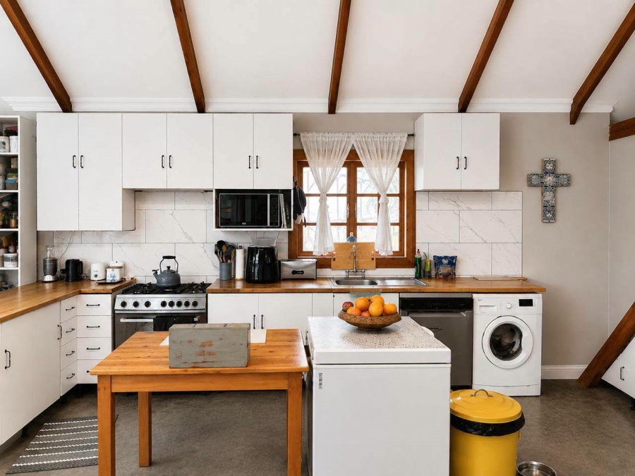 3 Bedroom Property for Sale in Harpington A H North West